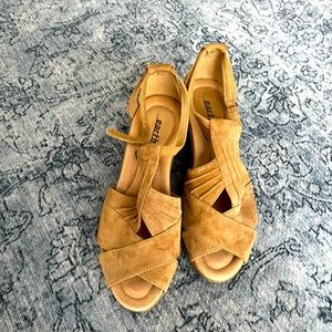 Earth suede sandals